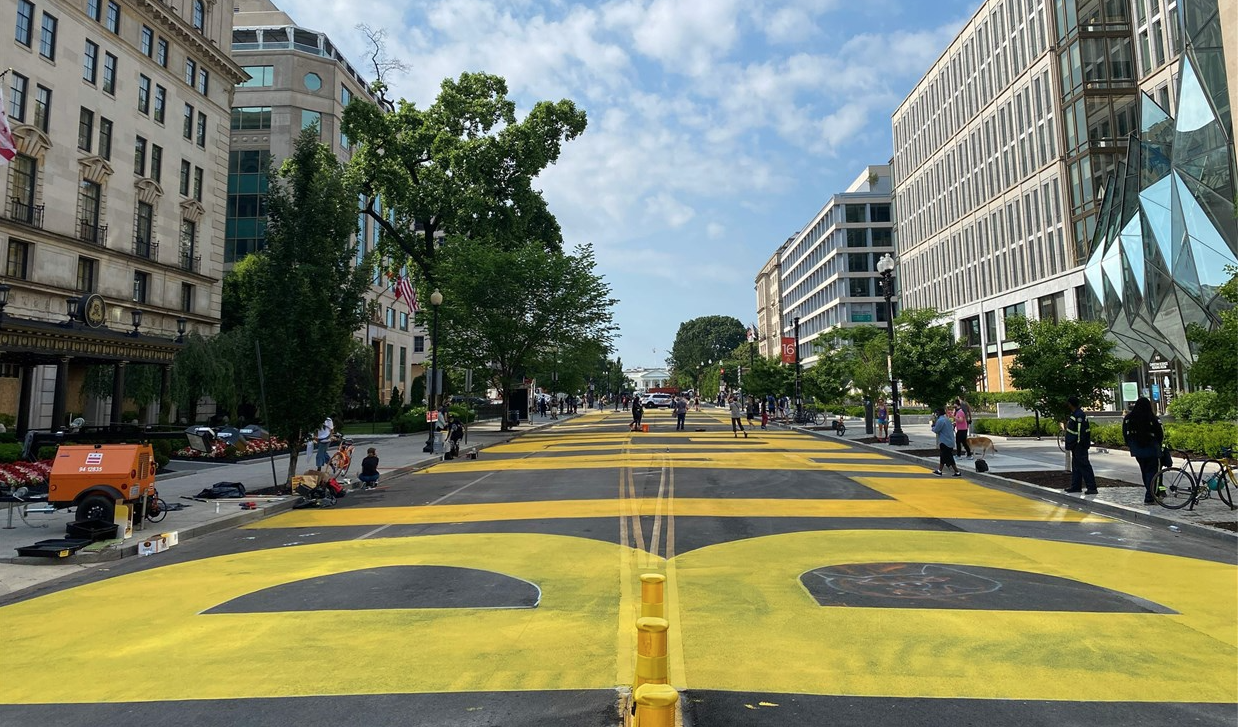 Black Lives Matter Plaza captured by JP Cohoon. Its use must follow Creative Commons rules