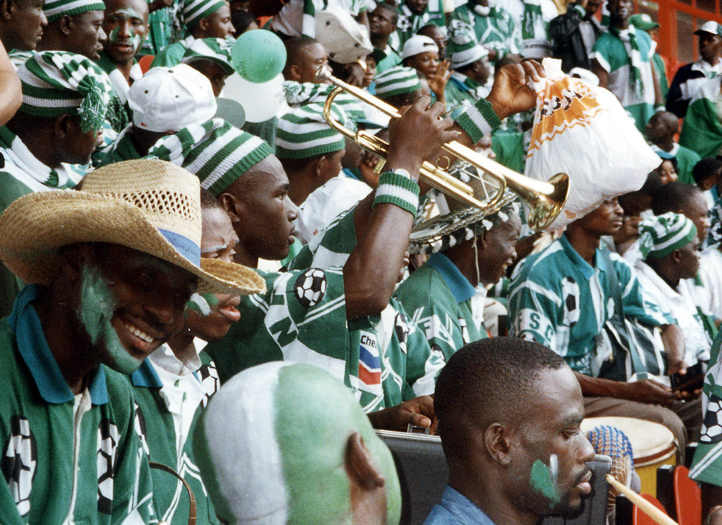 أقوي جَمَاهِير المٌونديال2010 Nigeriafans