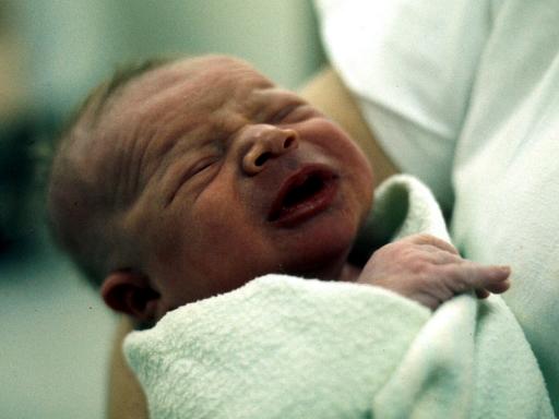 IMAGE(http://www.cs.virginia.edu/~evans/pictures/oldfamily/box-10-Mar-71-summer/thumb-17-dave-newborn.jpg)